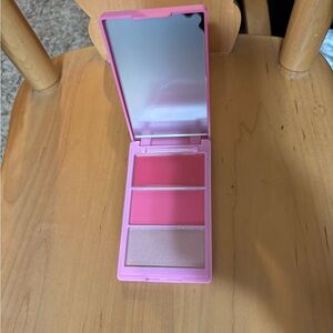 Pear Nova Dual Blush Palette - Pink and Nude